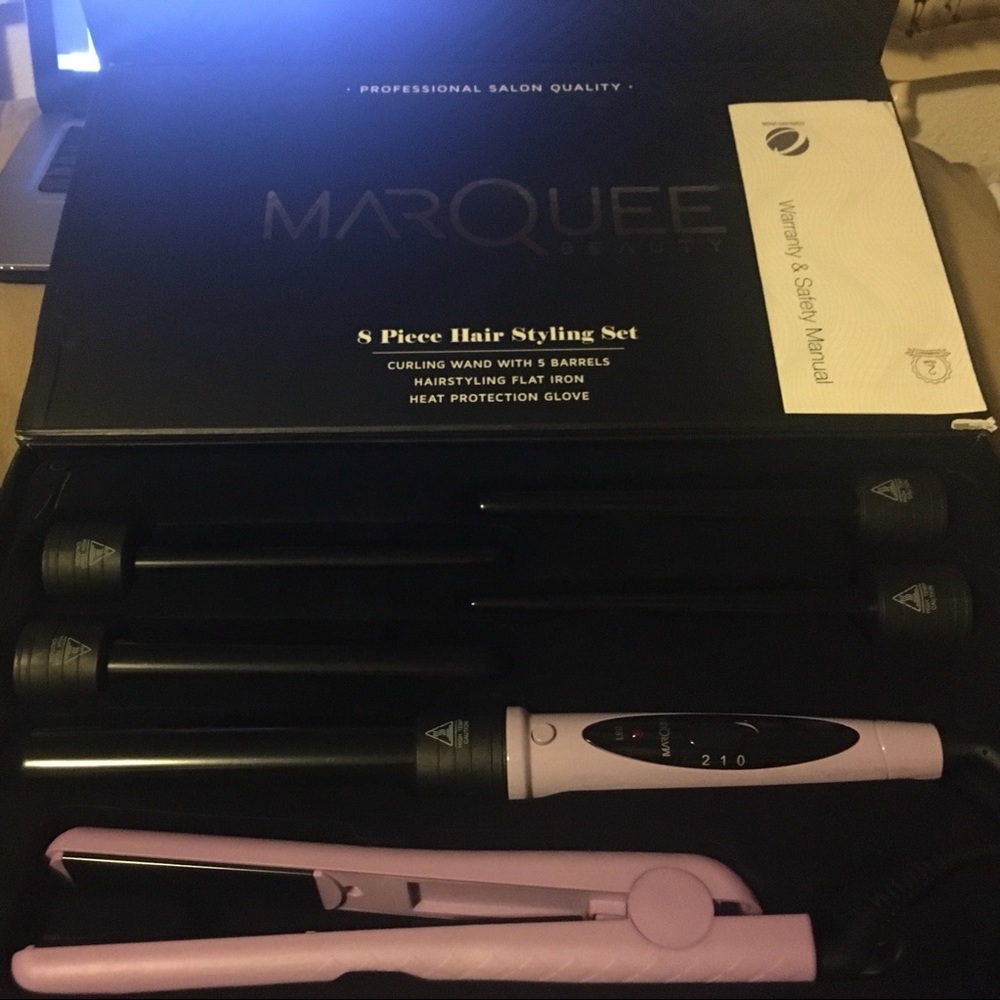 Avion Beauty, 7 piece heat styling set. Flat iron, curling wands, protect glove.